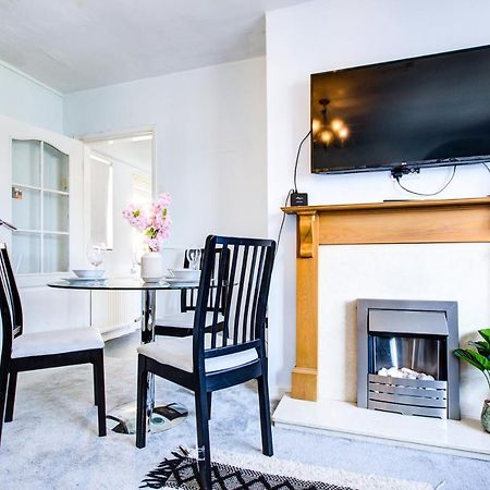 Private Family Apartment, In Victoria Posh Sw1 London Bagian luar foto